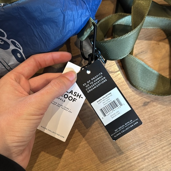 aloha duffle bag - Picture 3 of 6